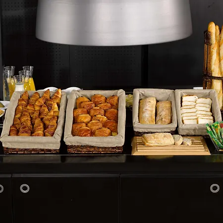 Hotel Campanile Maubeuge