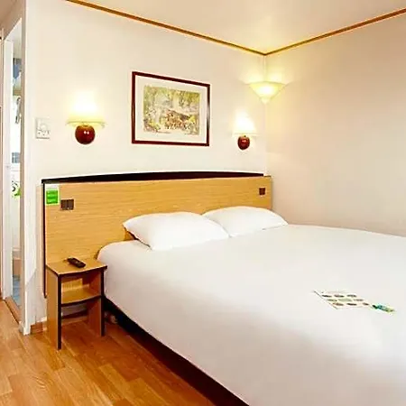فندق Campanile 3*
