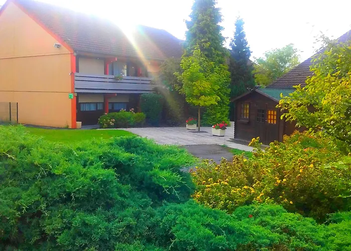 Campanile 3* Maubeuge