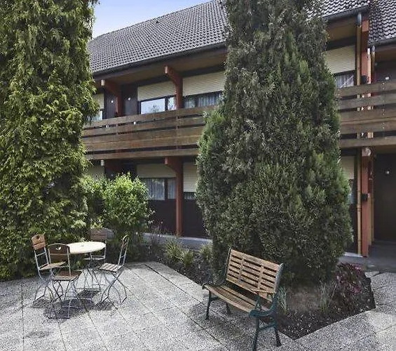 Campanile Hotel 3*
